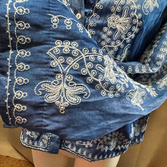 LIV Los Angeles embroidered, lightweight jacket/shirt, size M - Picture 4 of 8